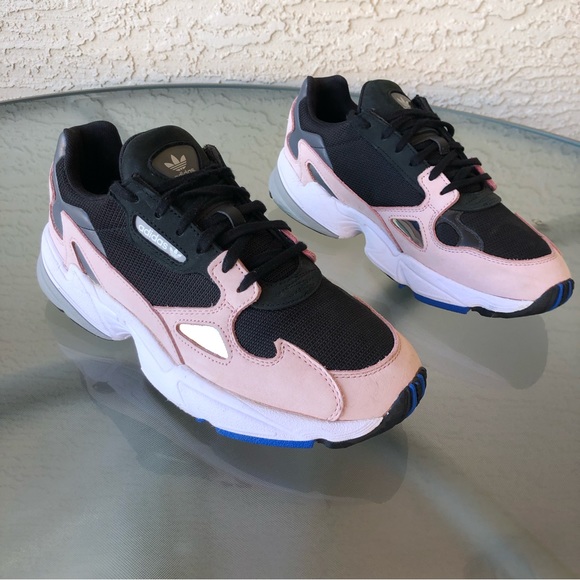 AdiDaS FalC0n SneAKeRs US 8.5 👉🏿F i R m👈🏿 - Picture 2 of 12